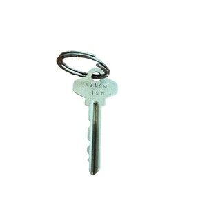 Vintage Motel Salem Inn Airport Hotel Room Key Keychain Portland OR Oregon